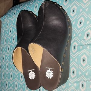 Yellowbox sz 8 Black & Brown